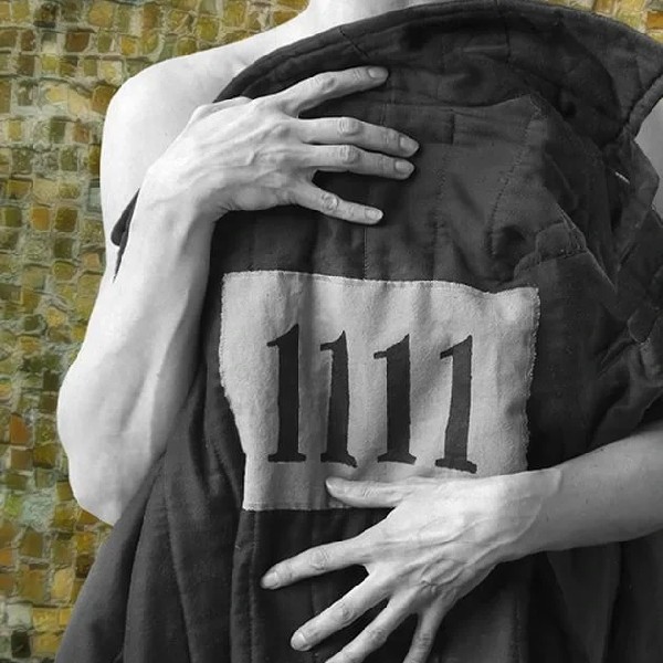 1111